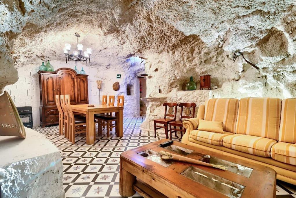 Cueva Con Jacuzzi A 20 Minutos De Valencia Villa Benaguacil ภายนอก รูปภาพ